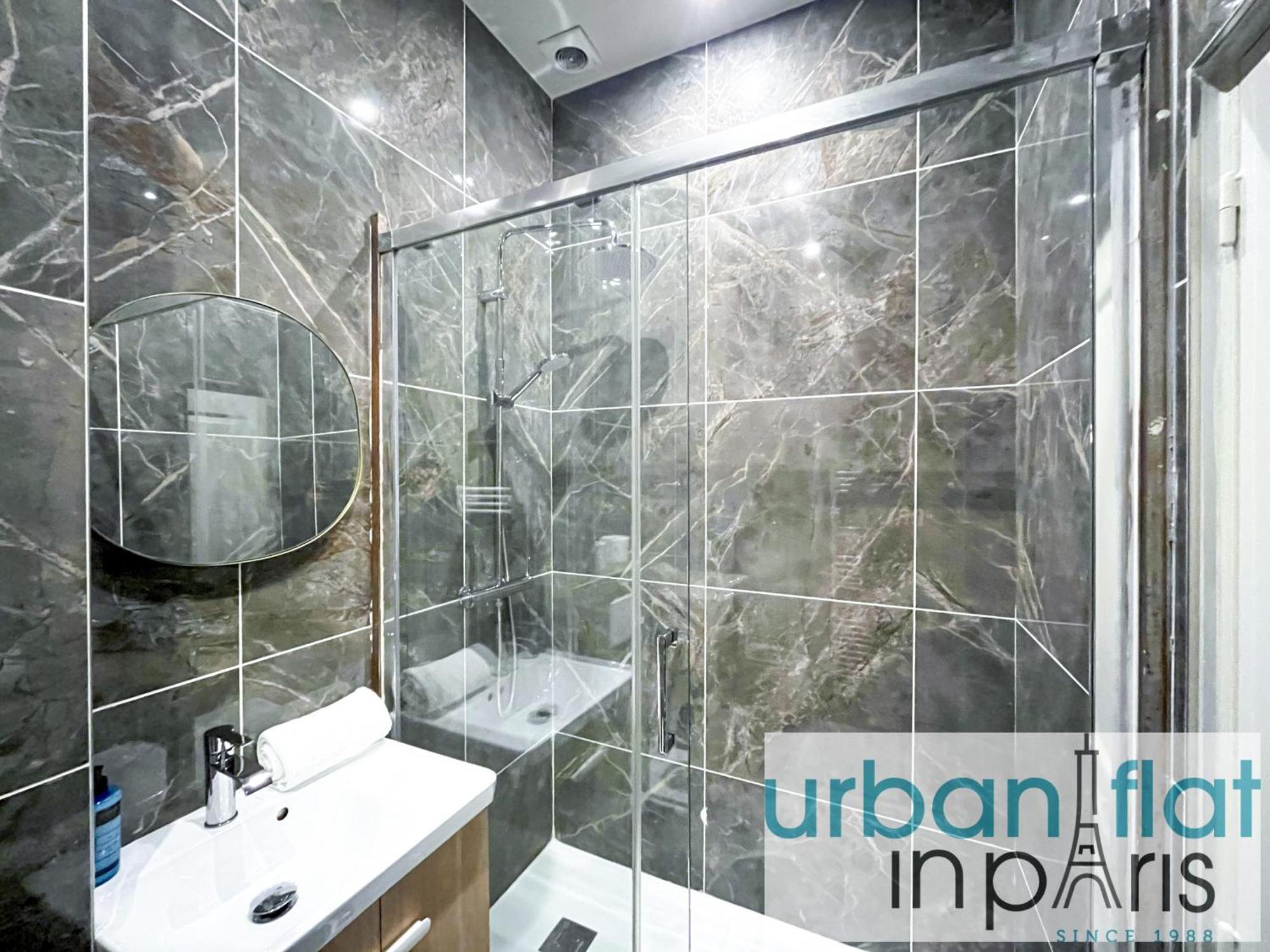 Urban Flat 63 - Beautiful 3 Bedroom Flat Champs-Elysees Paris Exterior photo